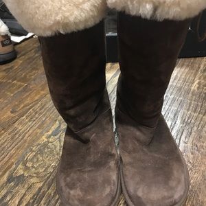 Ugg boots brown new sz8